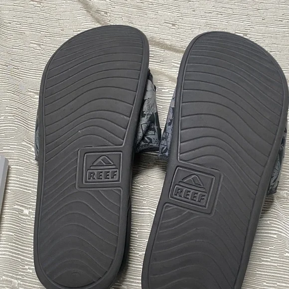 Reef Black and Gray Patterned Slide Sandals - Picture 3 of 3